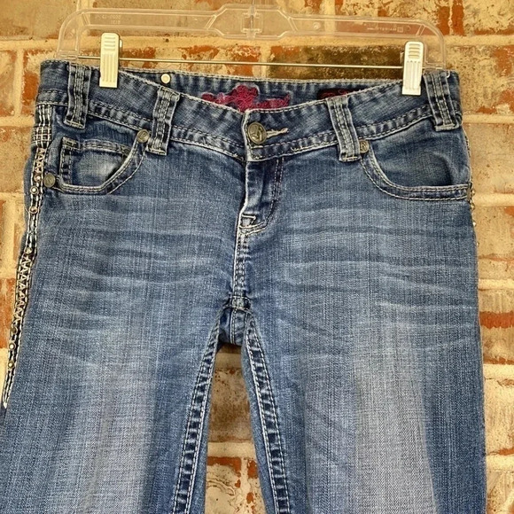 Rock and Roll Cowgirl Low Rise Blingy Bootcut Jeans - Picture 2 of 11